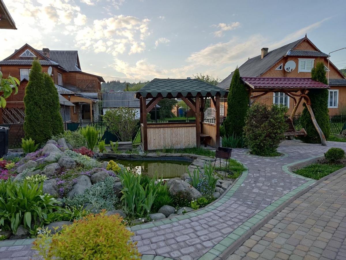 Апартаменти "У Кузьмича" 1 Mykulychyn Exterior foto